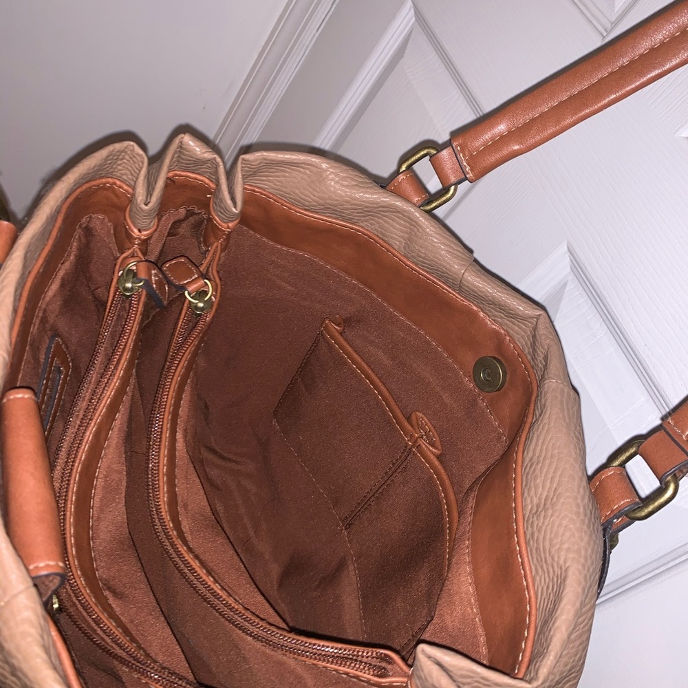 Purse - Picture 3 of 4